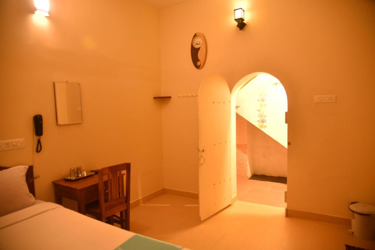 A P Guest House Puducherry Exterior foto